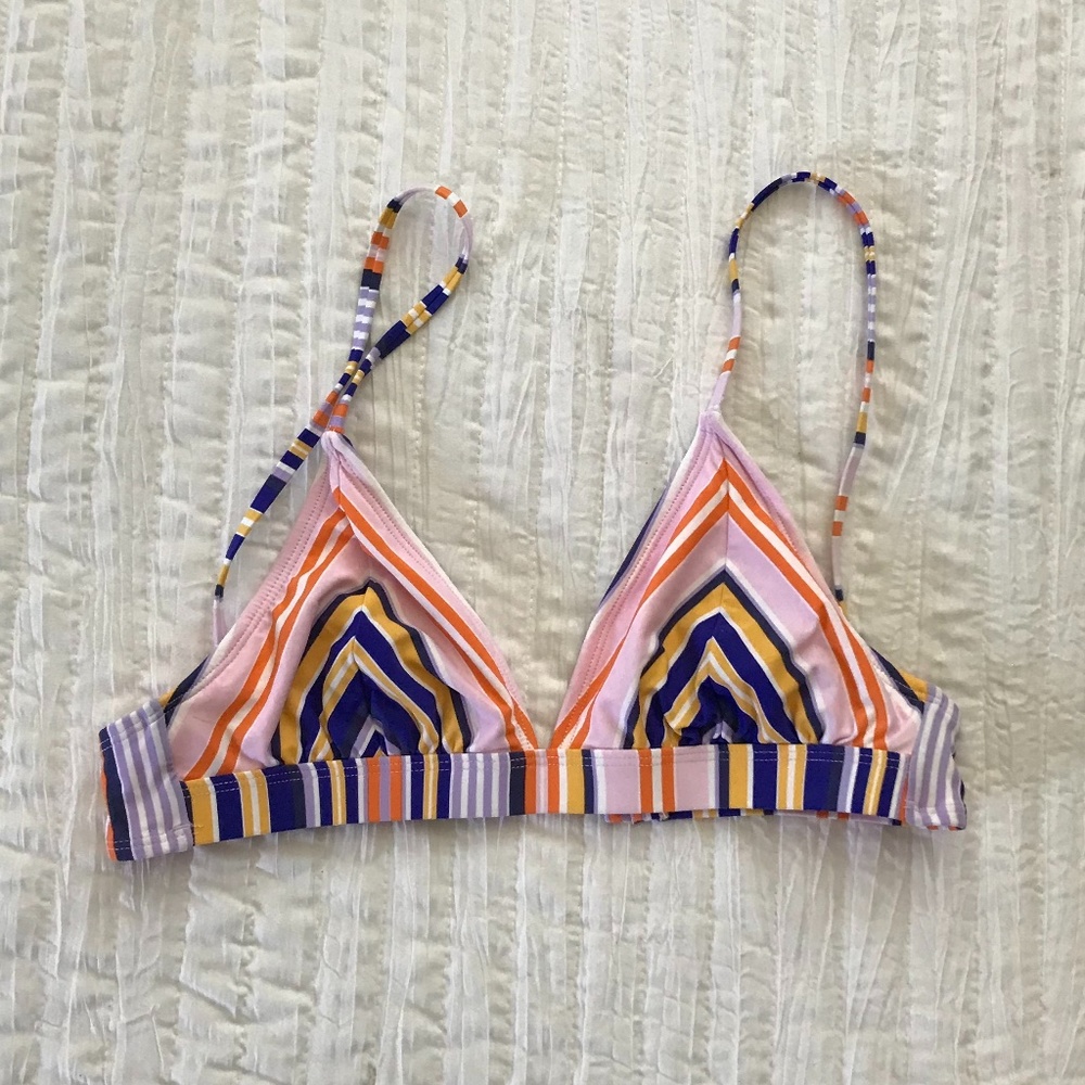 Women's bikini triangle top w/striped pattern